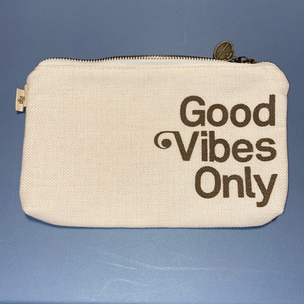 SUN BUM Good Vibes Only Makeup Pouch New